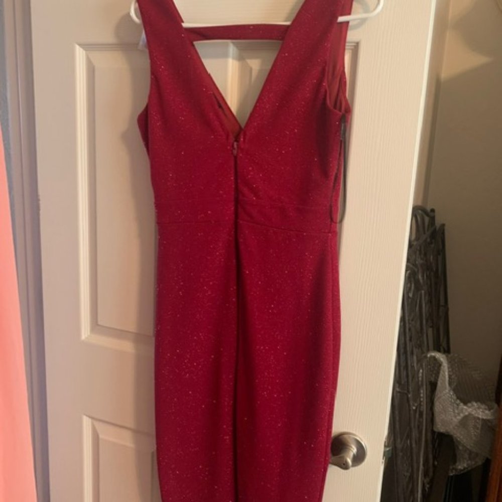 Symphony short bugundy dress with burgundy sparkle